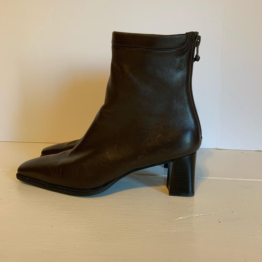 Stuart Weitzman brown leather ankle boots
